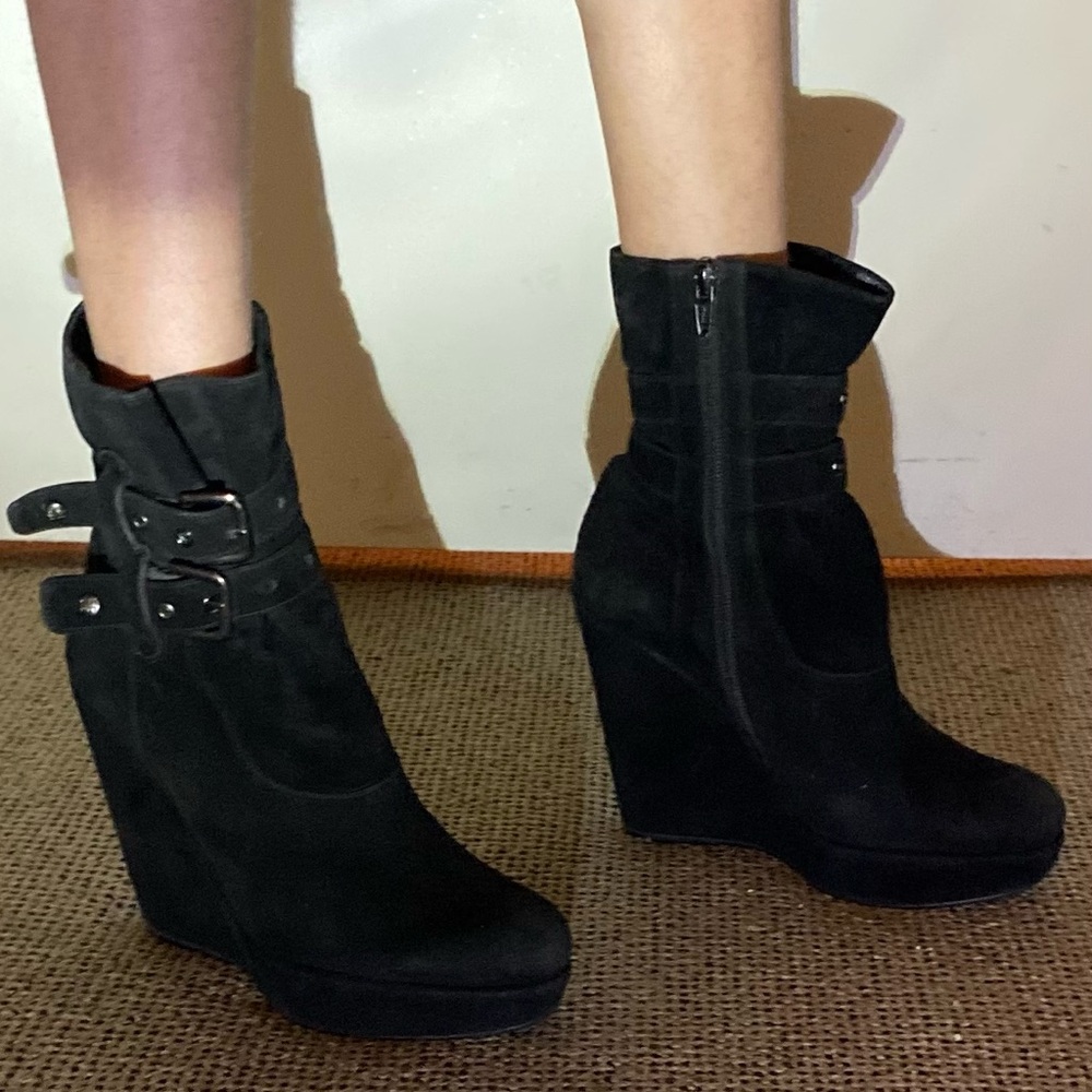 Stuart Weitzman Black Wedge Boots